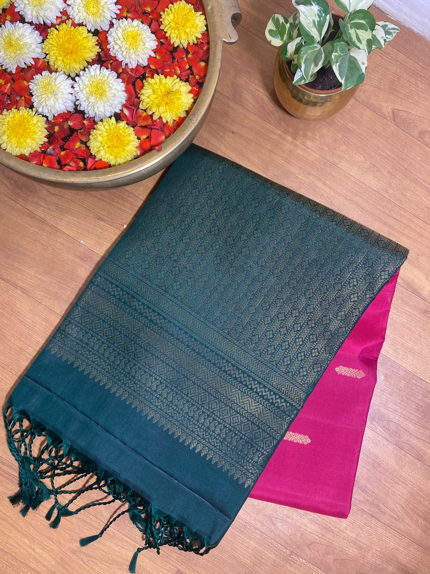Pure kanjivaram silk butta saree