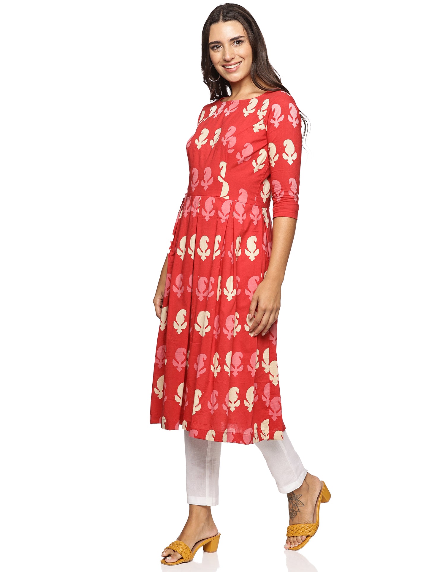 Red Kurthi