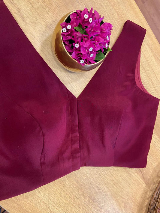 Princess cut blouse with padded