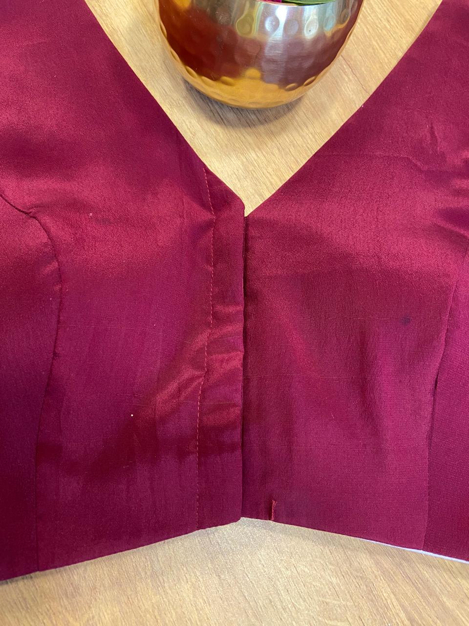 Princess cut blouse with padded