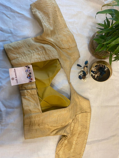 Princess cut padded blouse