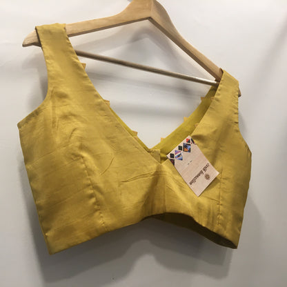 Princess cut blouse with padded