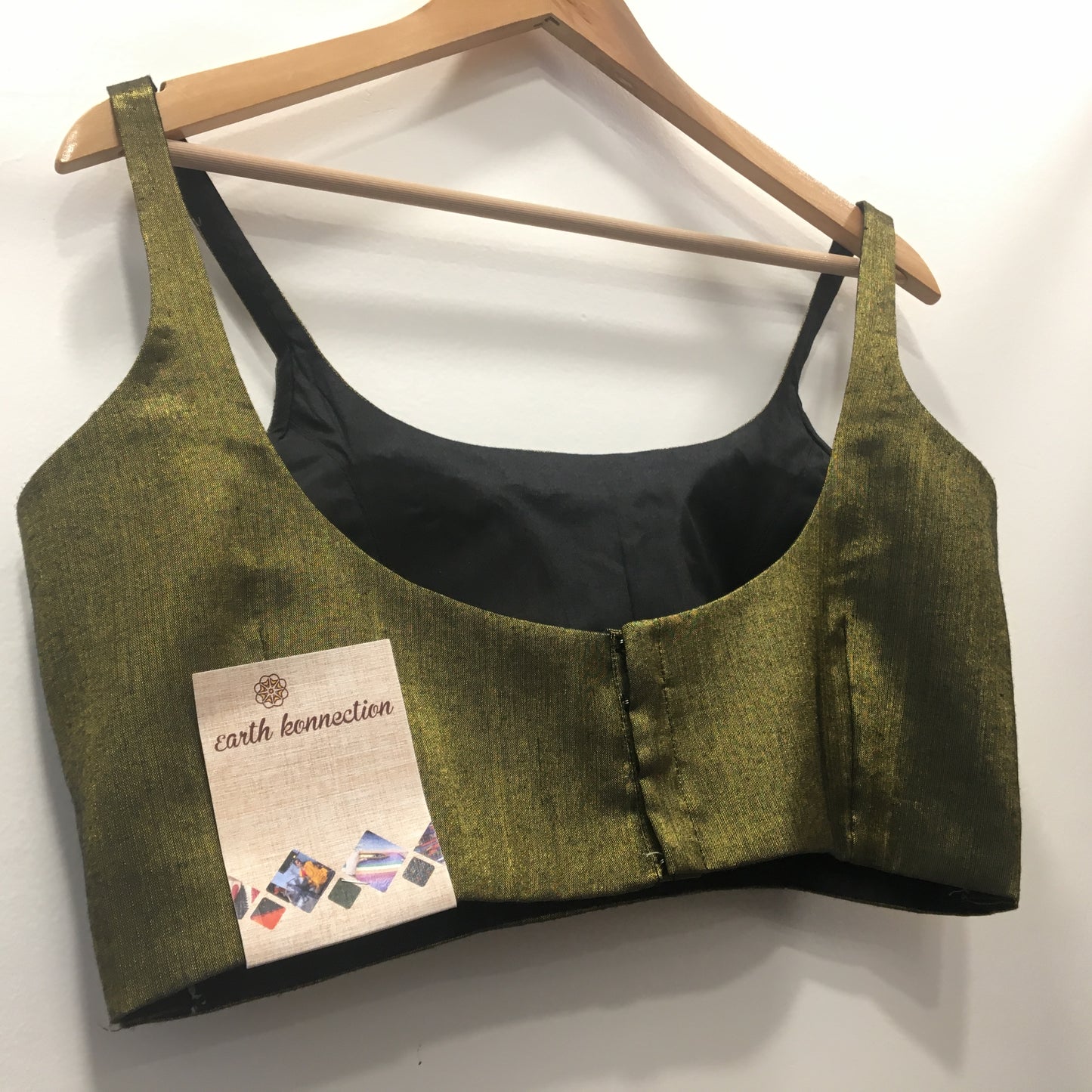 Tissue padded blouse