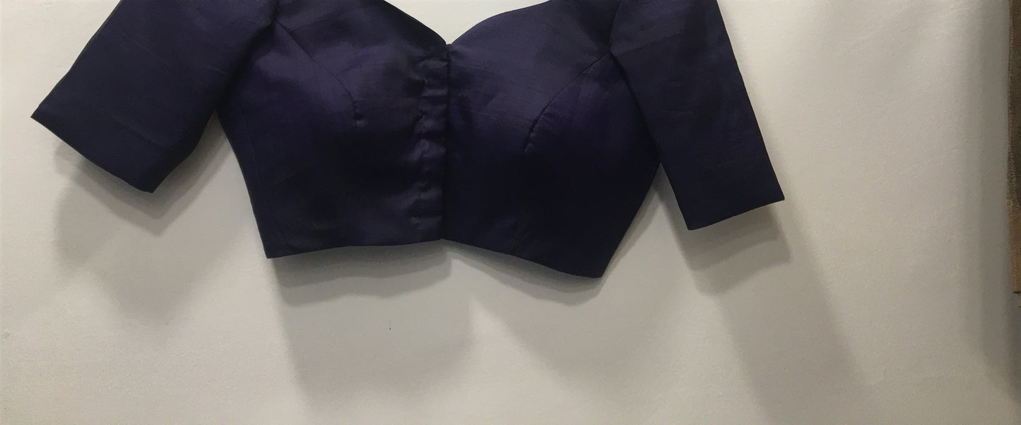 Princess cut blouse with padded