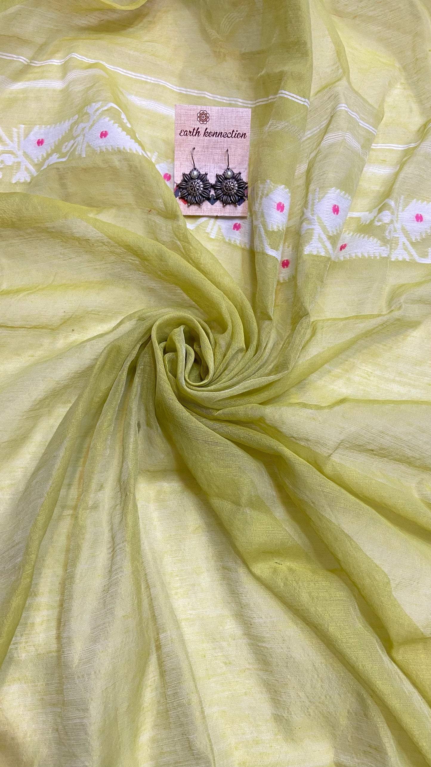 Soft Bengal cotton jamdani saree