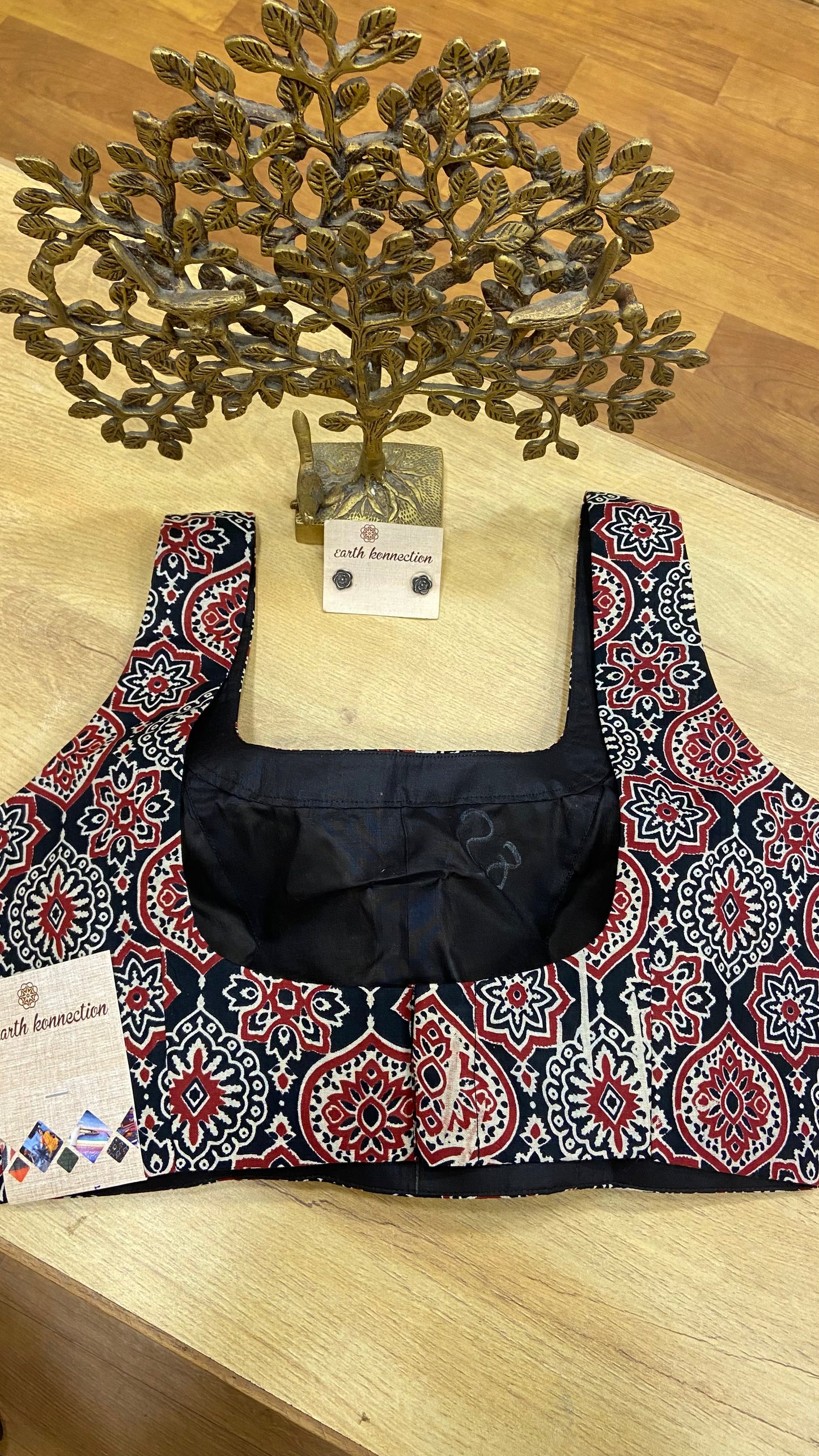 PRINCESS PADDED BLOUSE