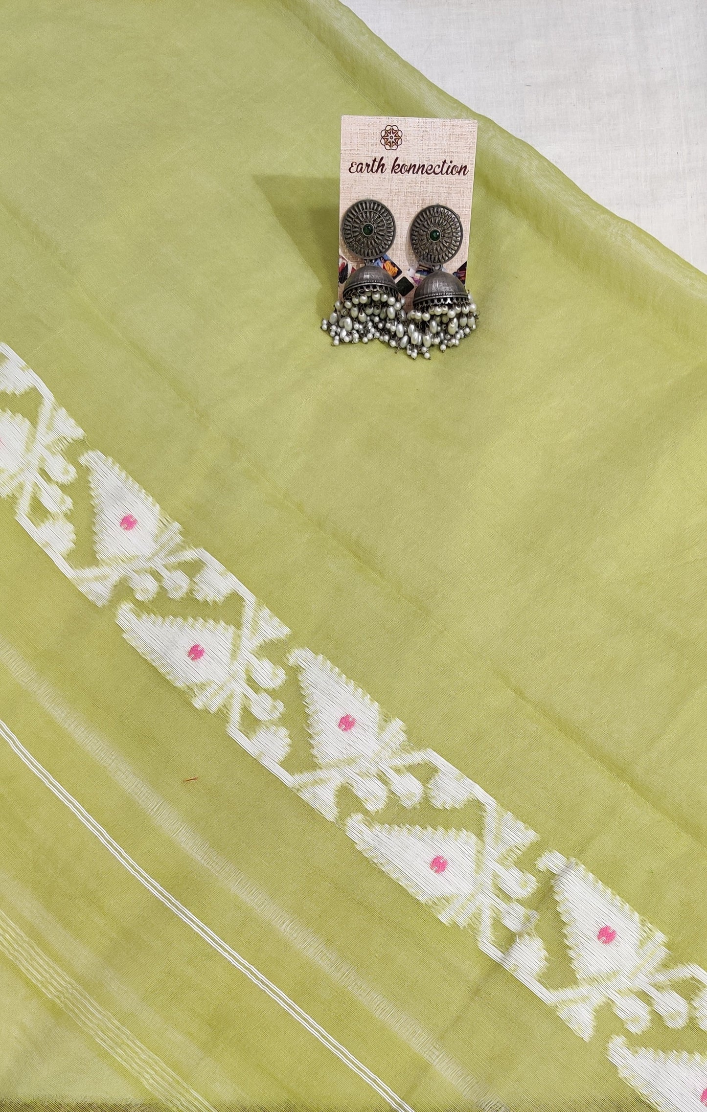 Soft Bengal cotton jamdani saree