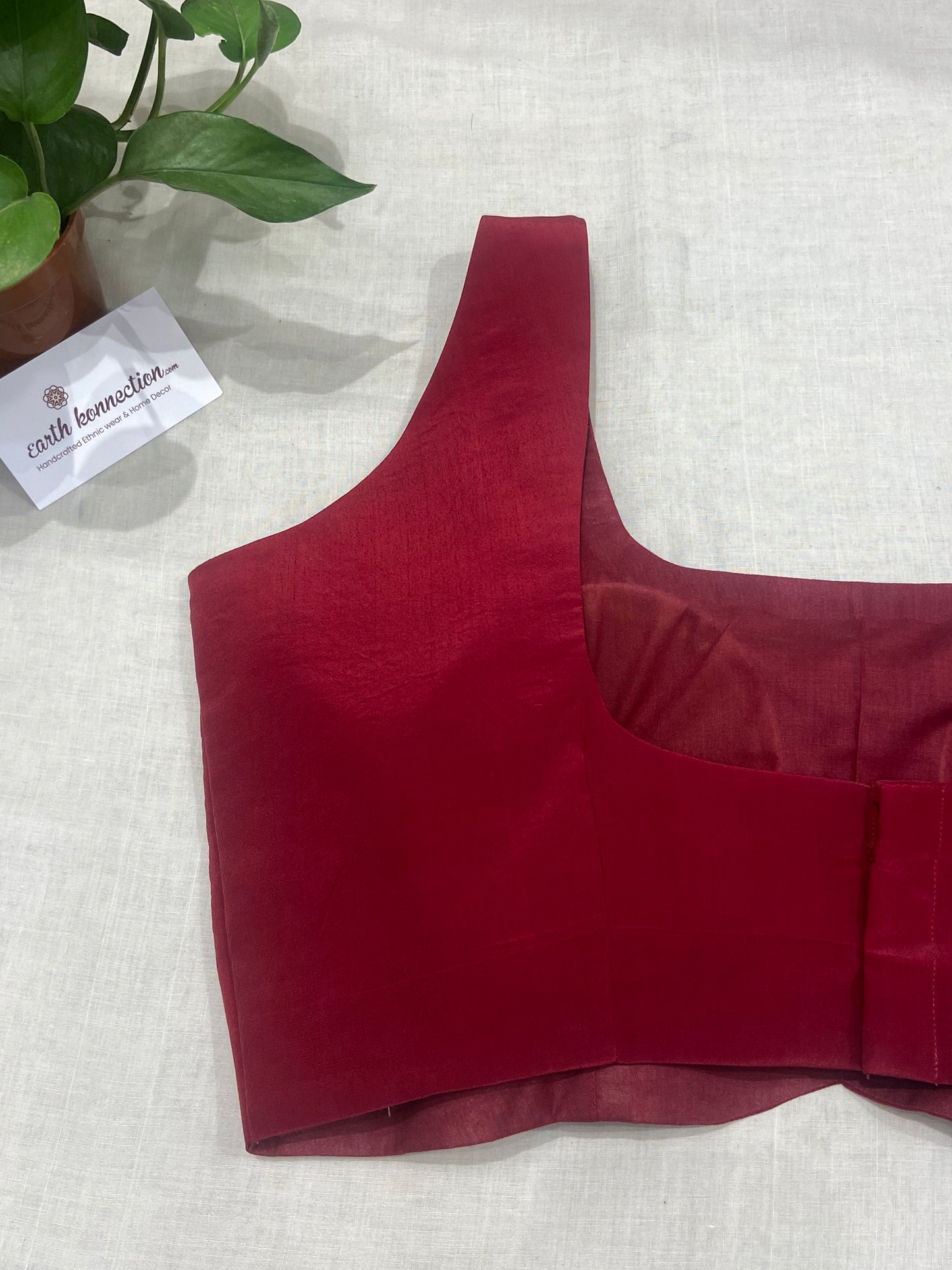 Princess cut  padded blouse