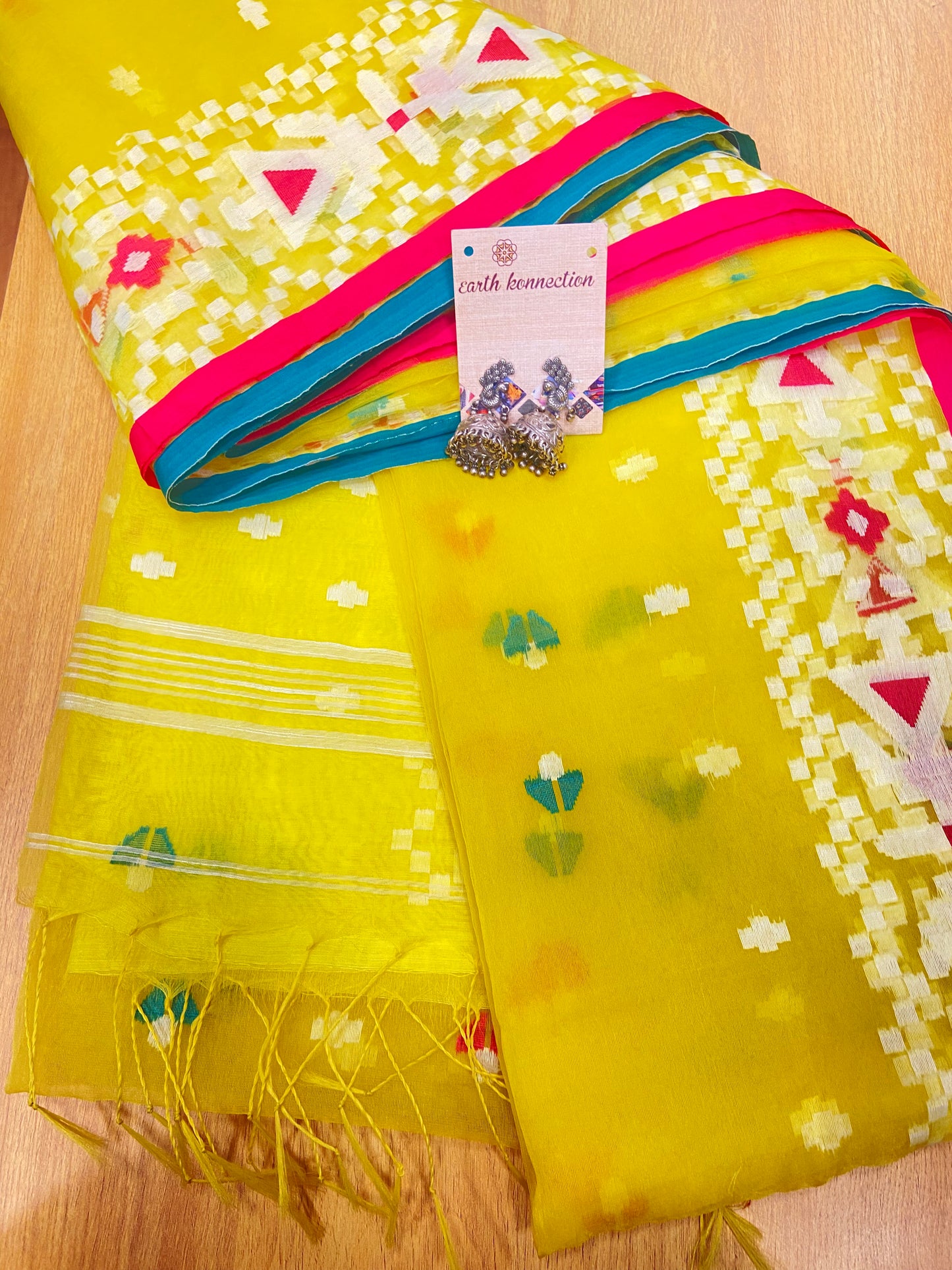 Muslin jamdani saree