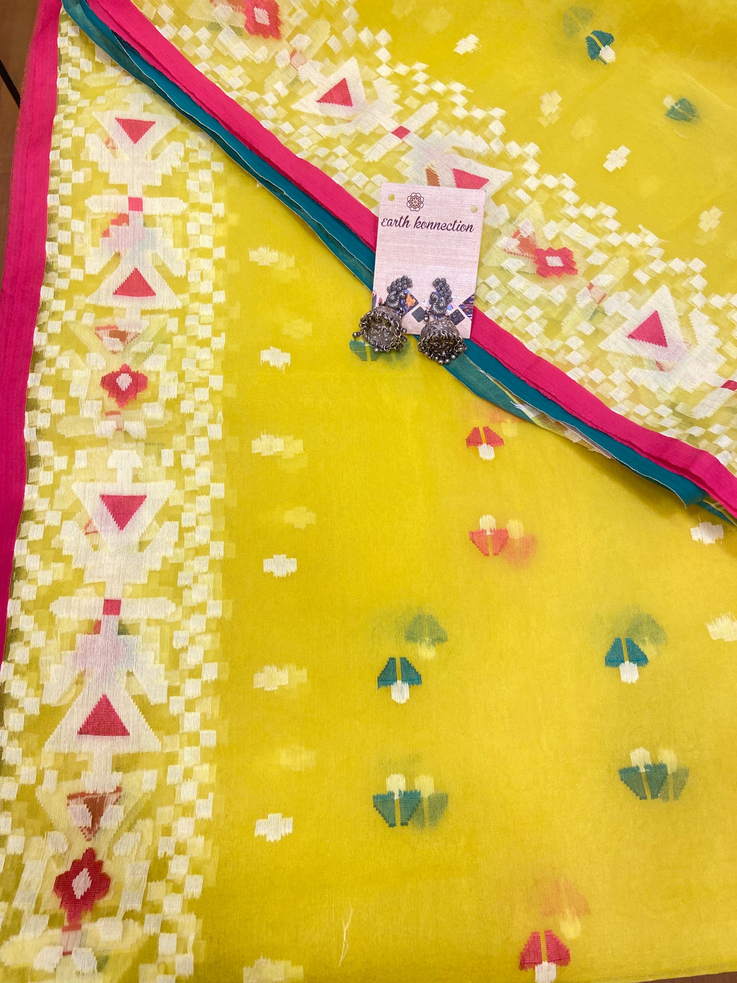 Muslin jamdani saree