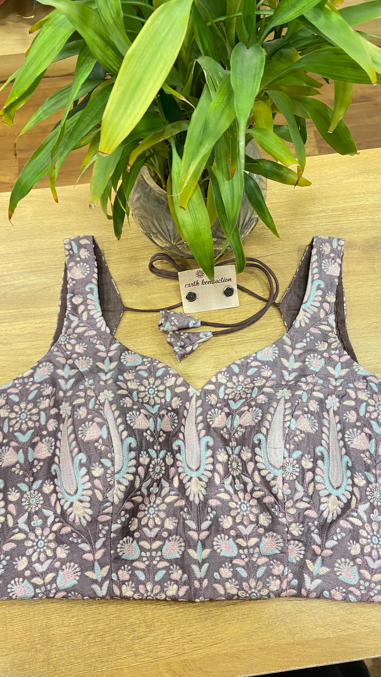Machine embroidery blouse