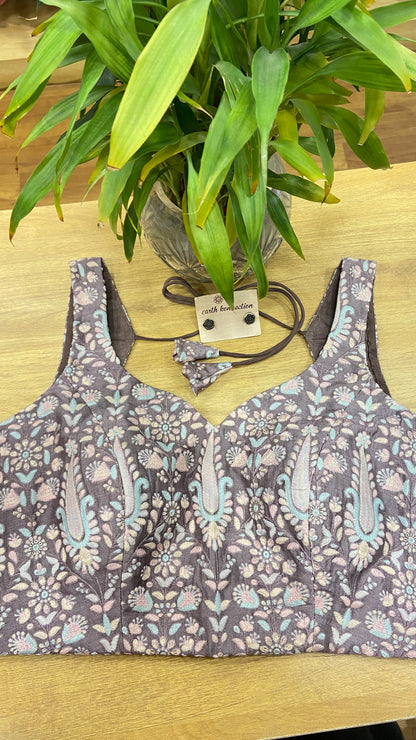 Machine embroidery blouse