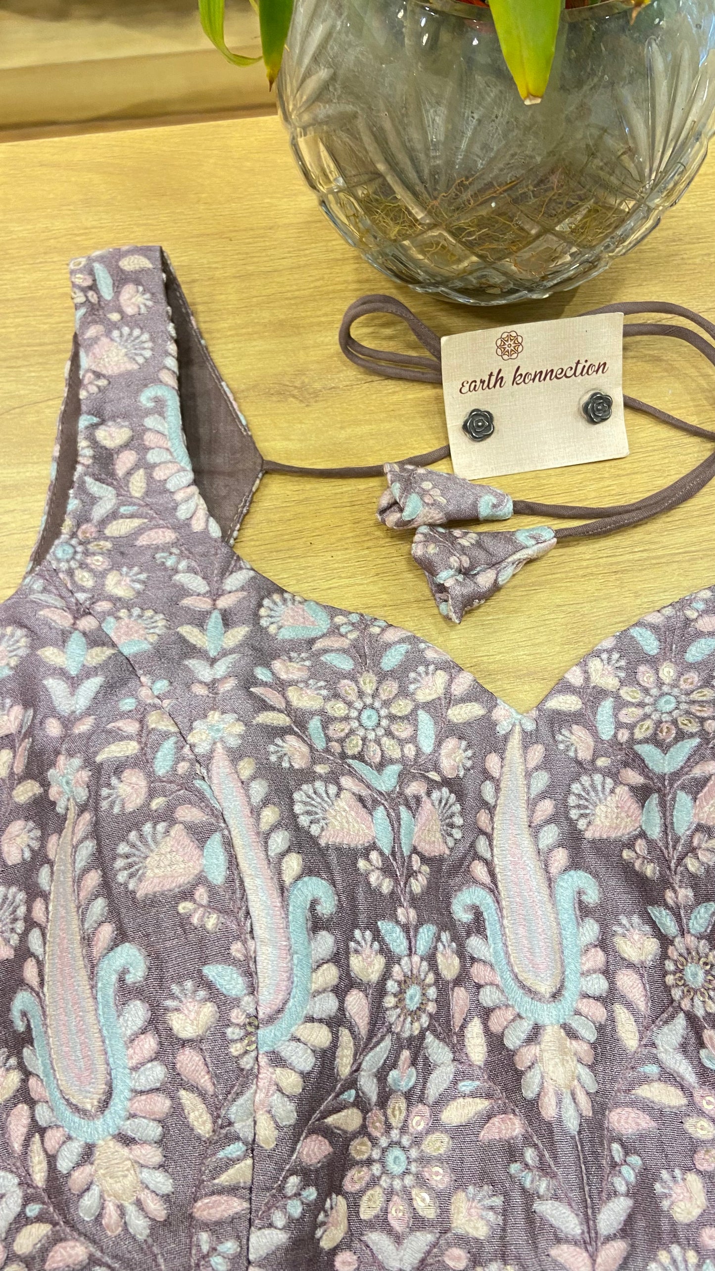 Machine embroidery blouse