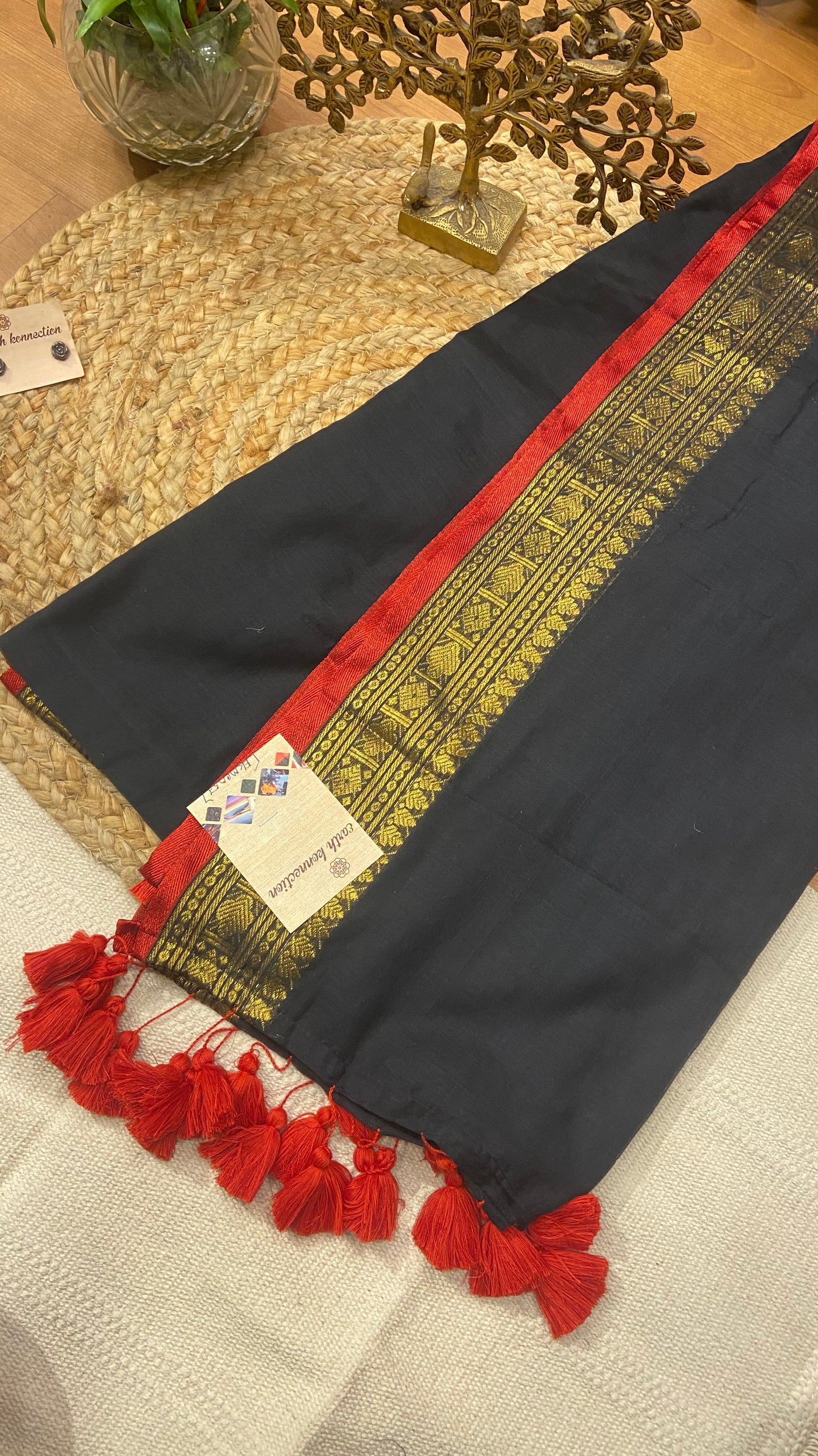 Mulmul Cotton saree