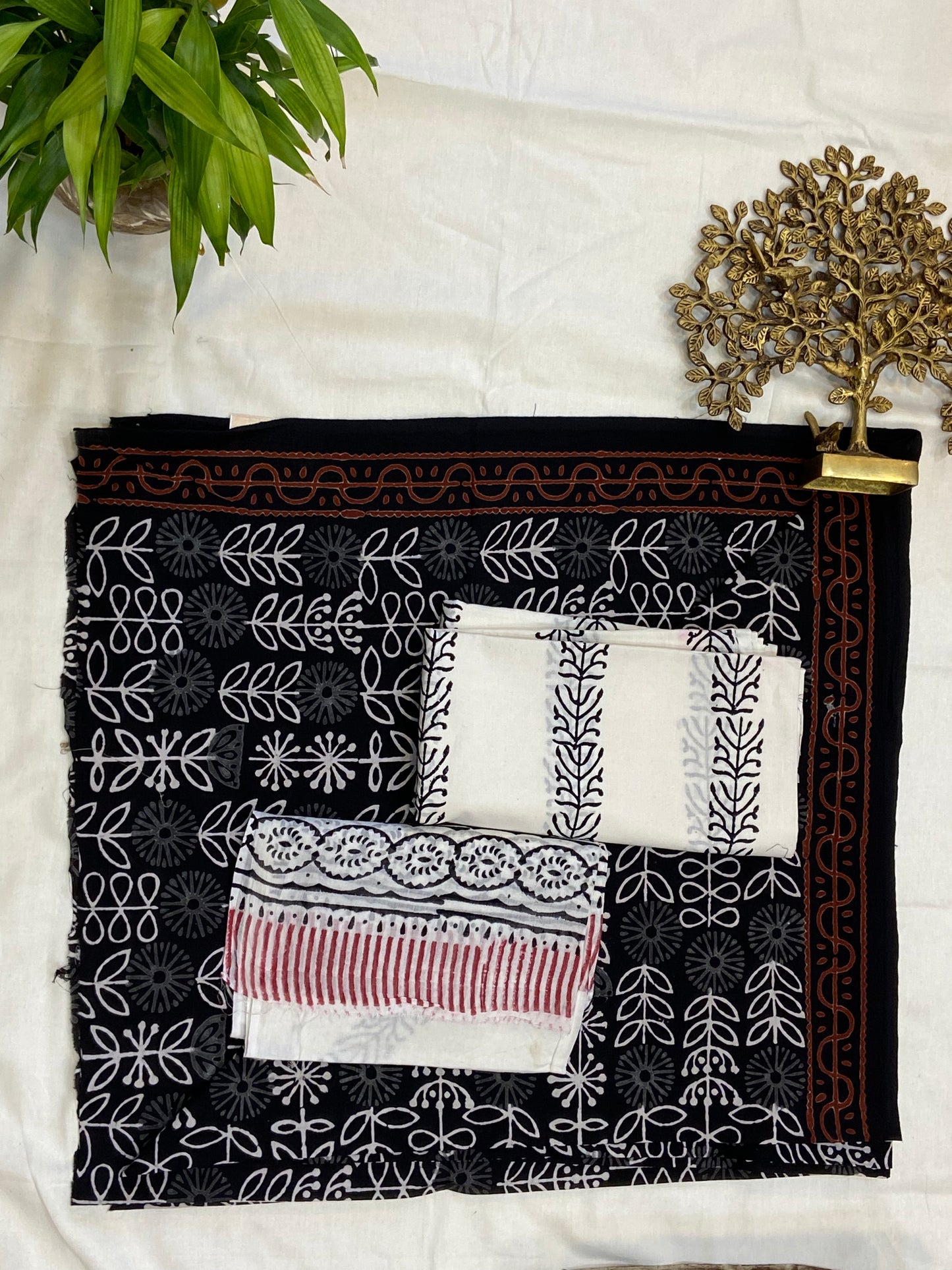 Block printed suit set