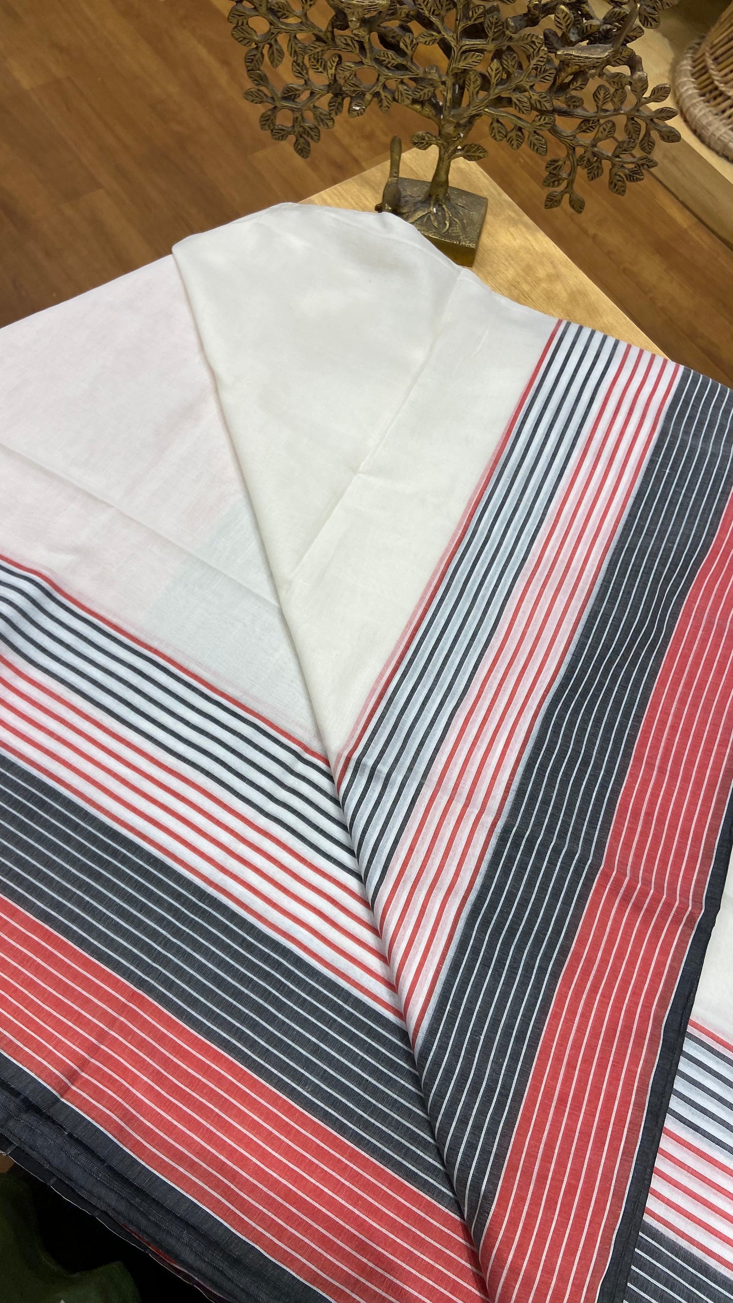 Mulmul Cotton saree