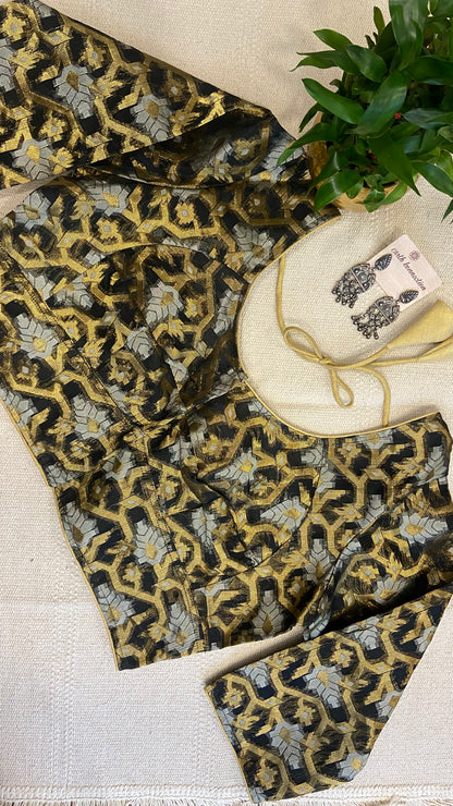 SIMPLE 4 DART BLOUSE