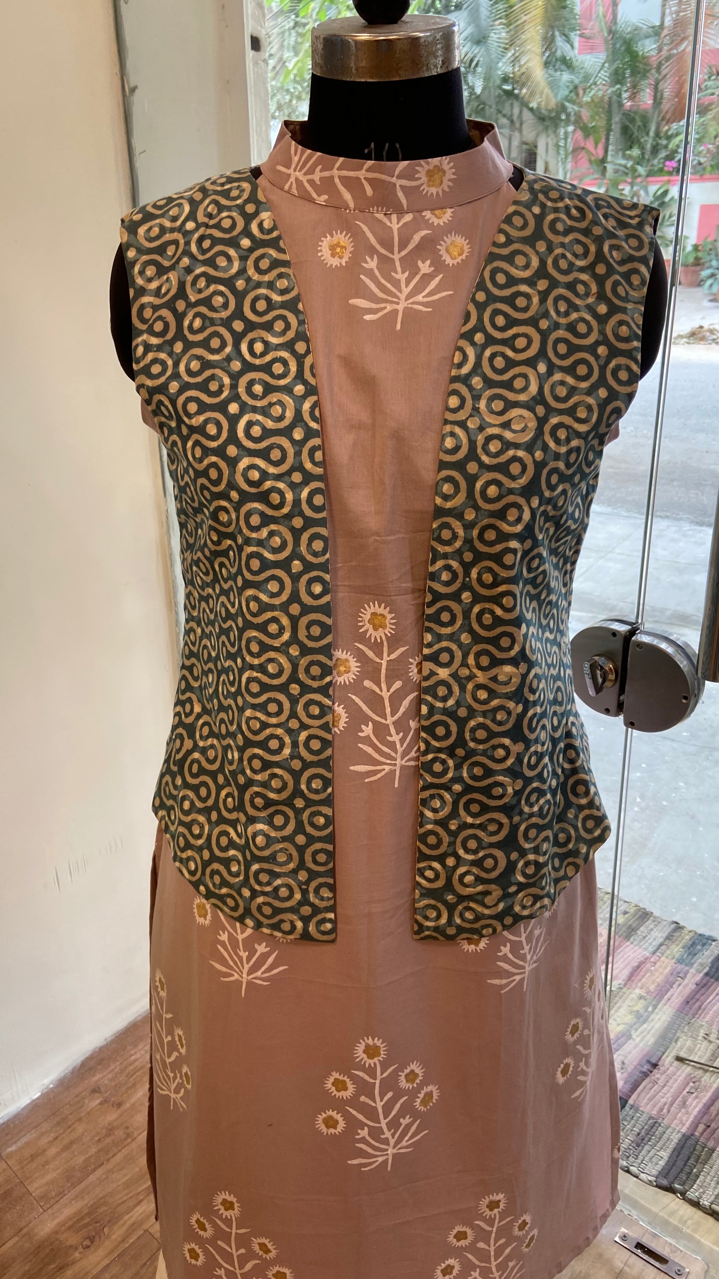 HALF REVERSIBLE JACKET