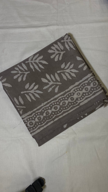 Mulmul Cotton saree