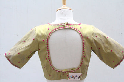 EMBROIDERY PADDED BLOUSE