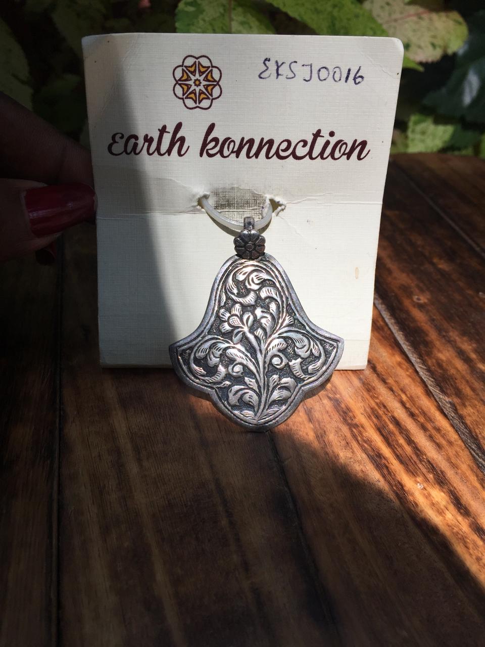 Sliver Plate Pendent